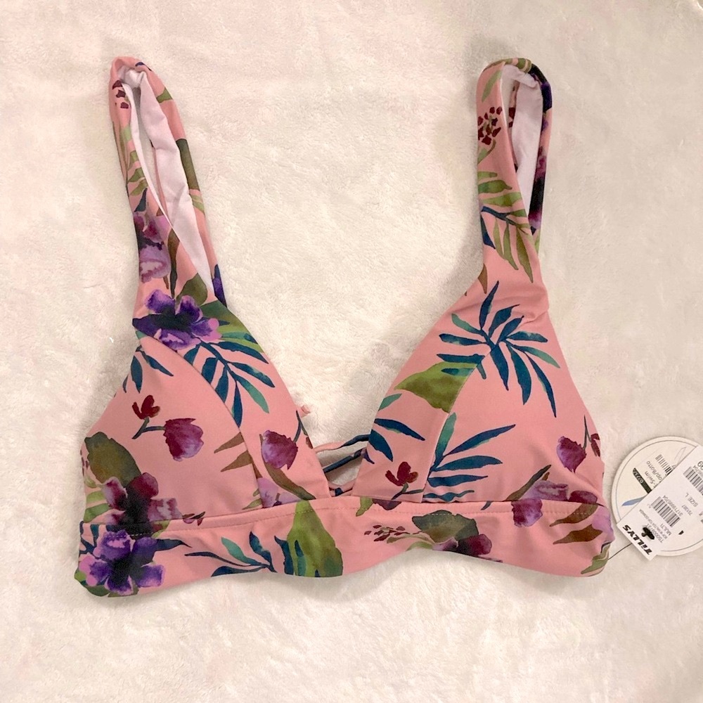 NWT- Tilly’s Swim Top